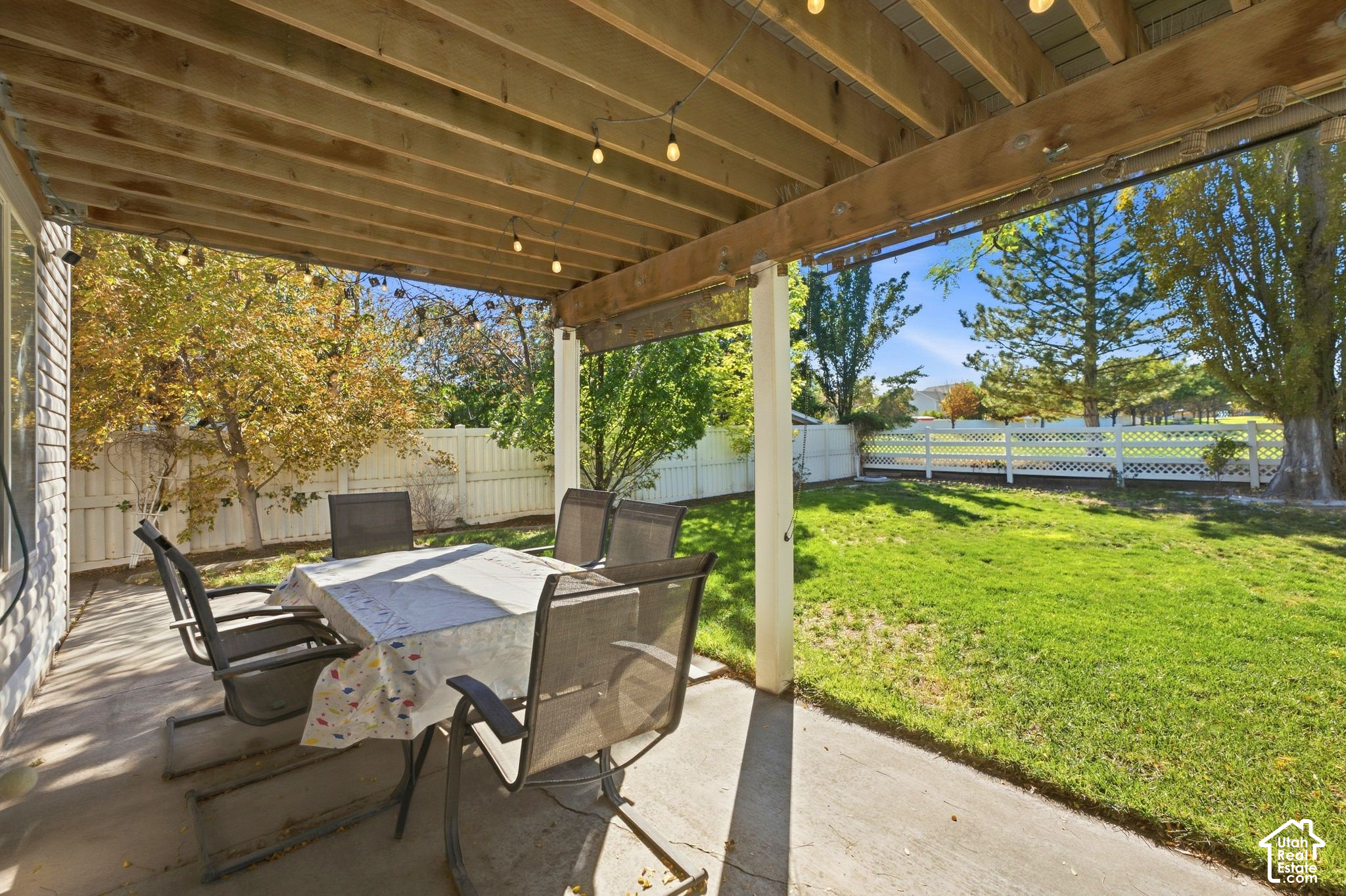 main property photo 19