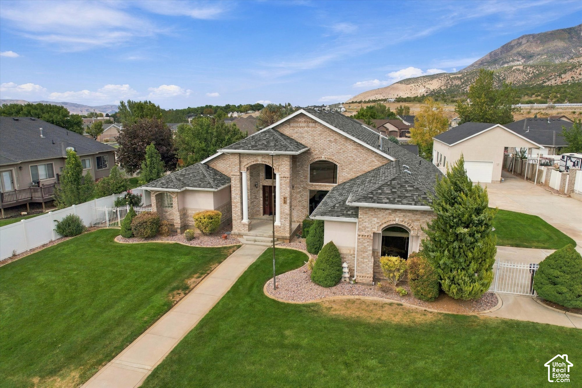 main property photo 2