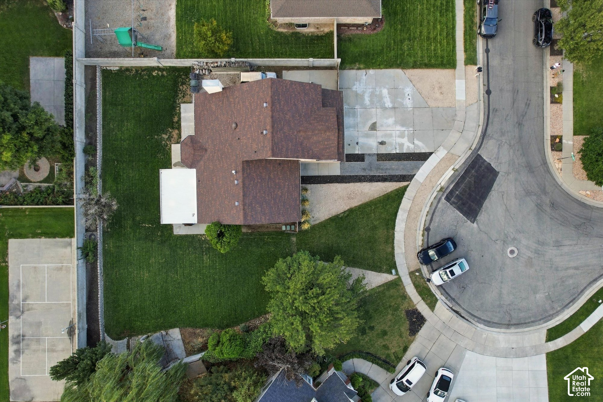 main property photo 40
