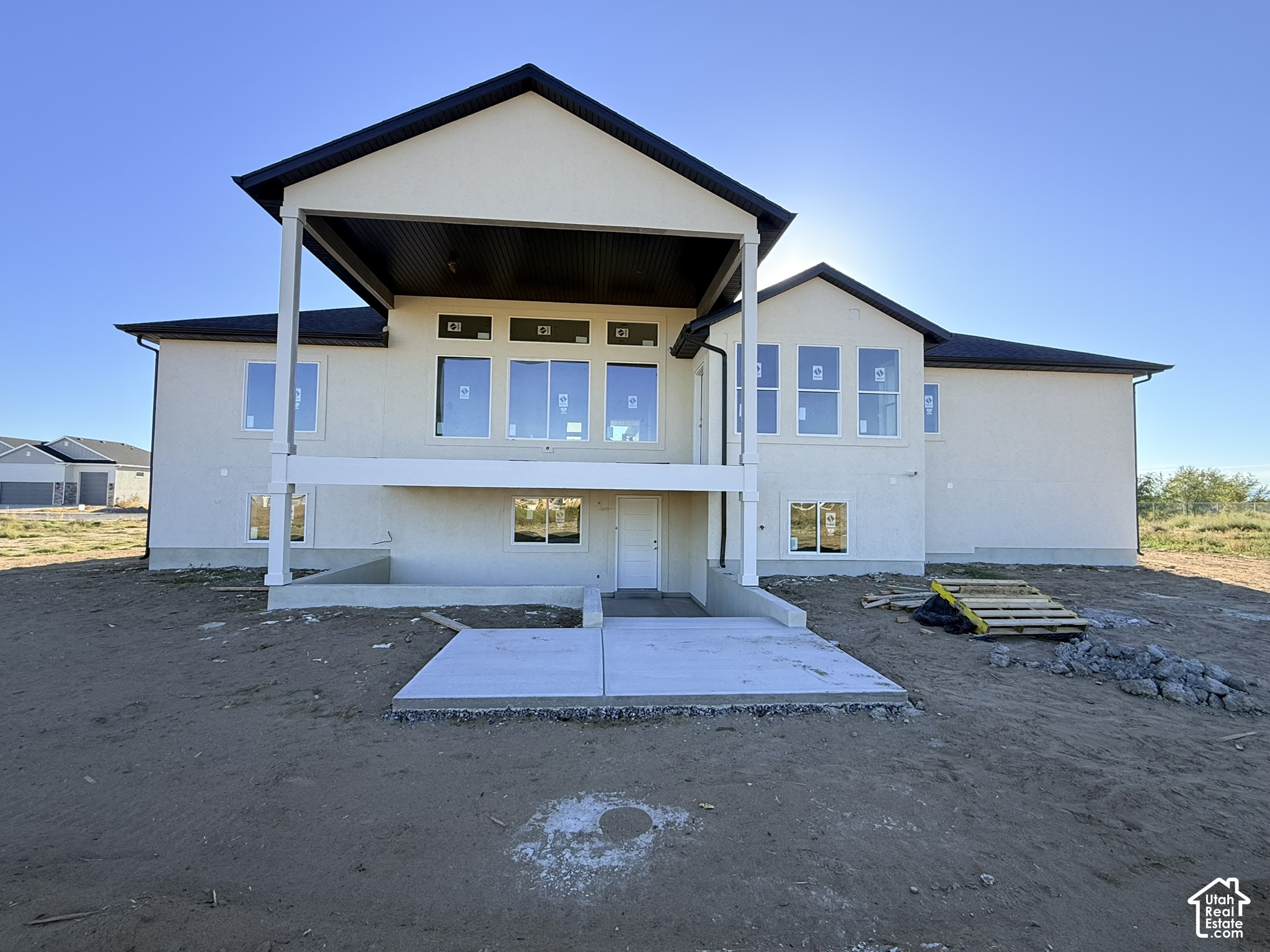main property photo 18