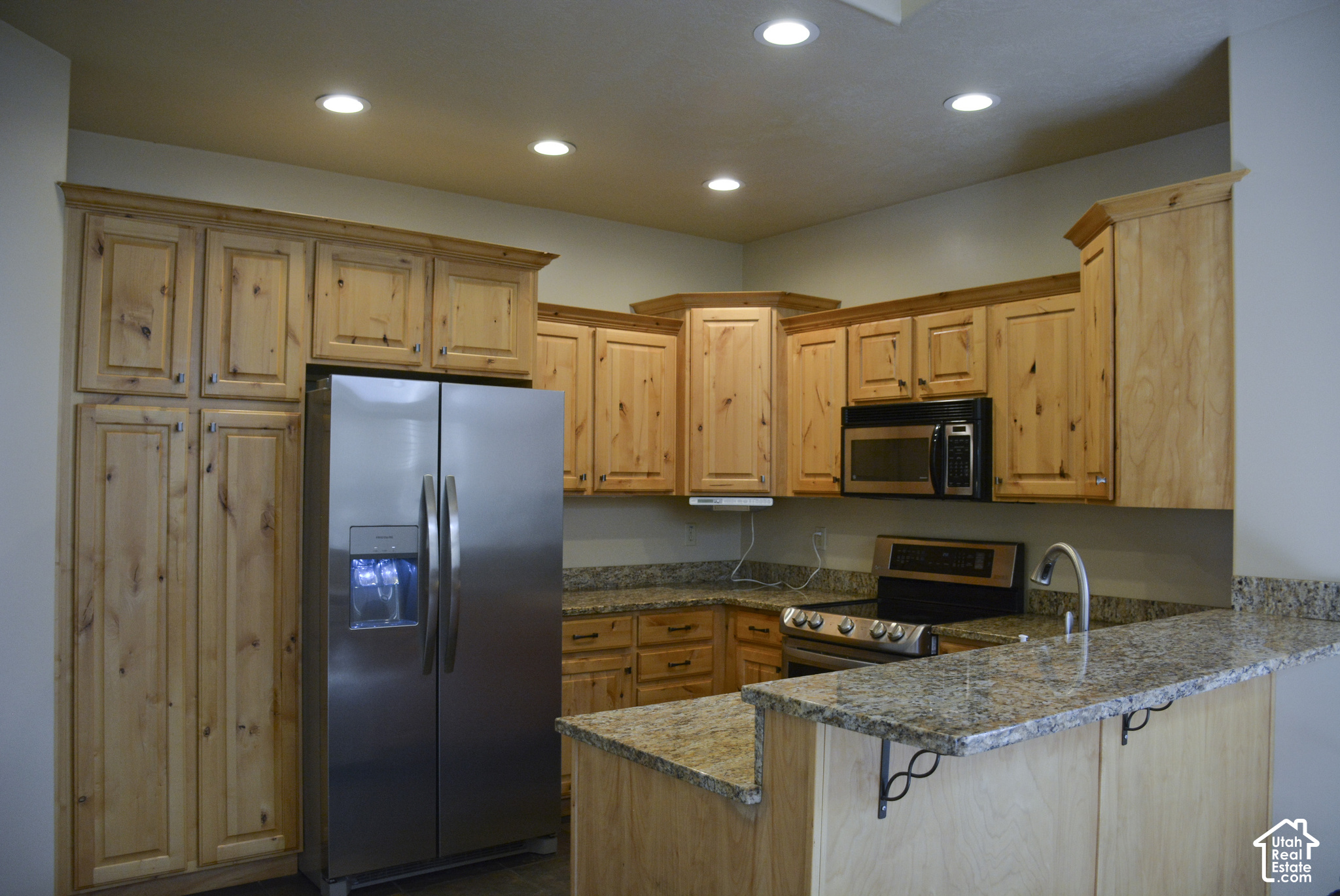 main property photo 13