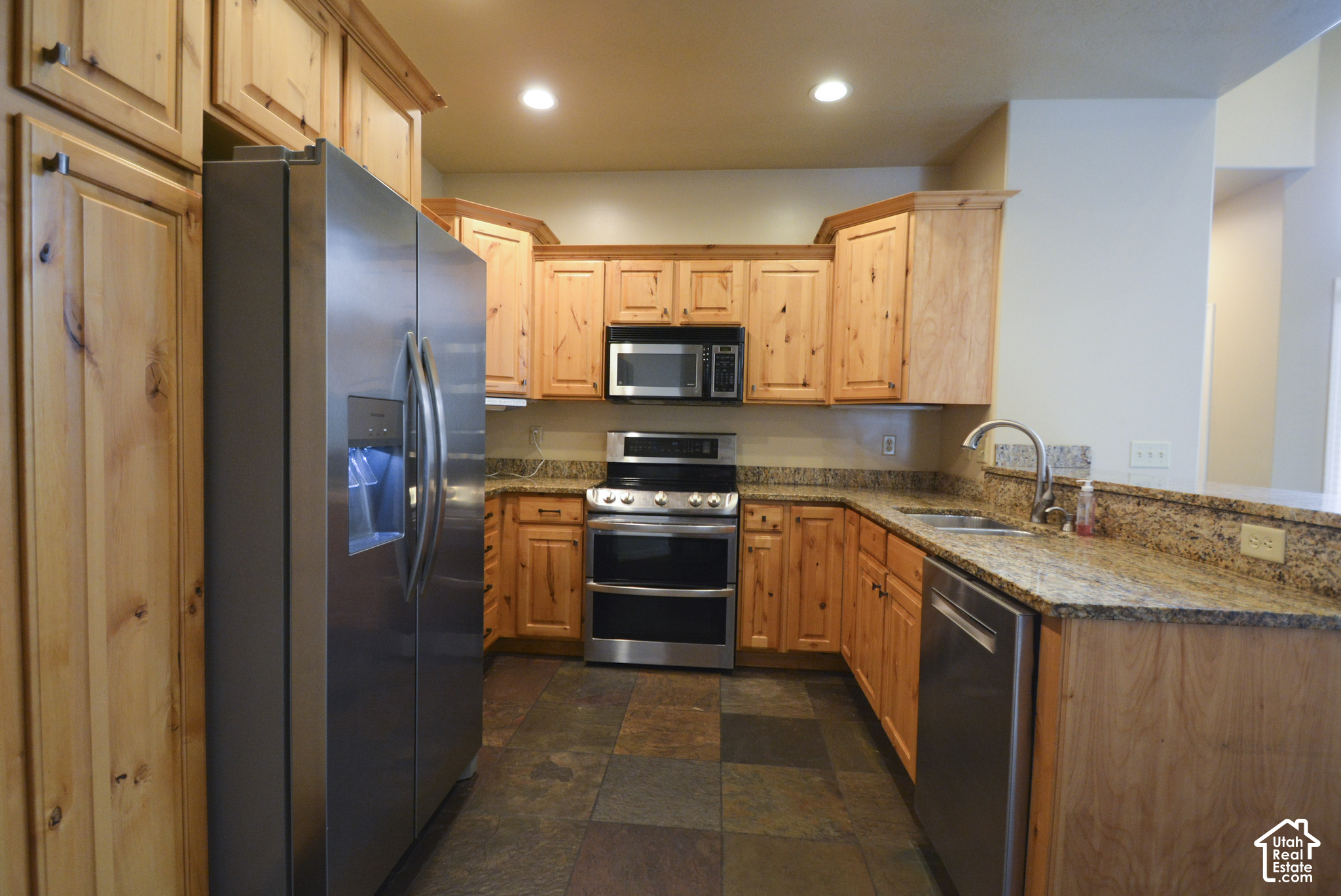 main property photo 14