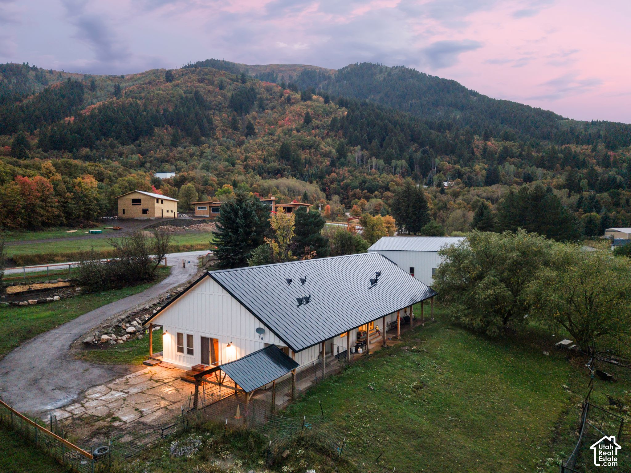 main property photo 33