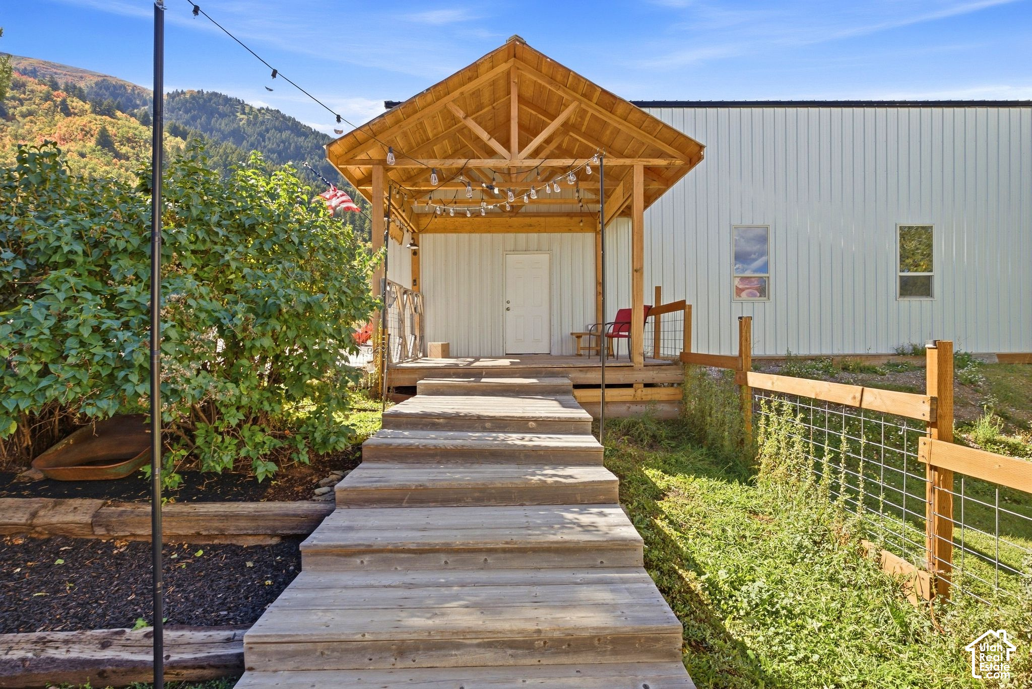 main property photo 40