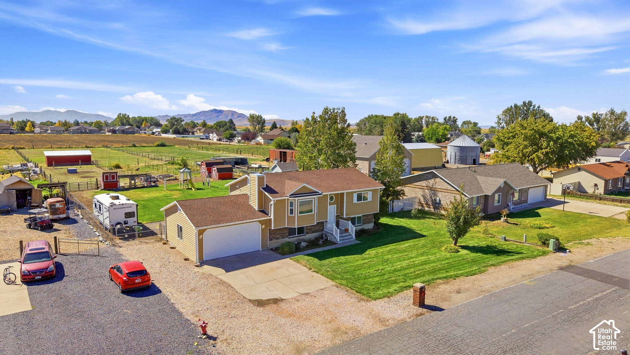 main property photo 44