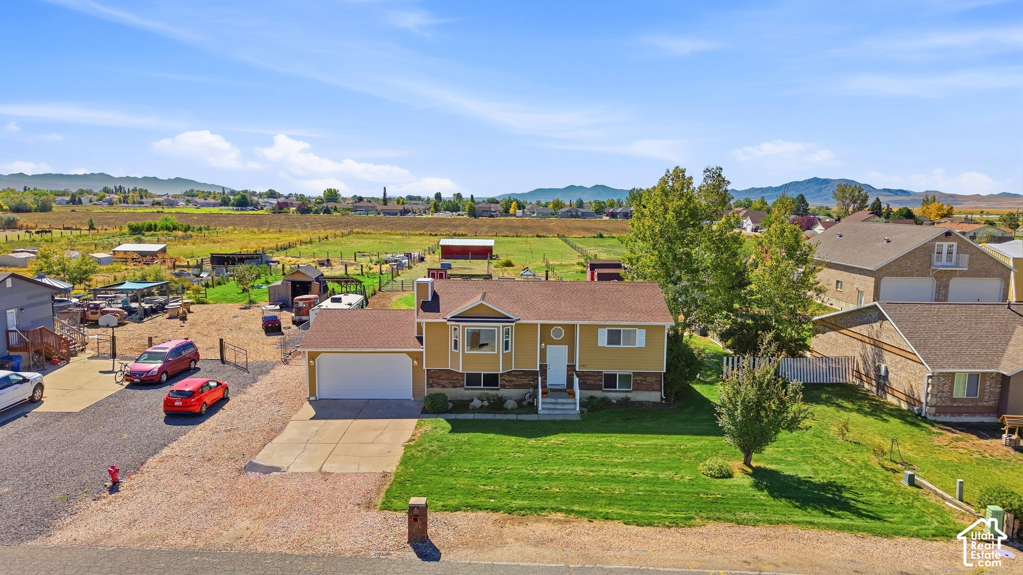 main property photo 45