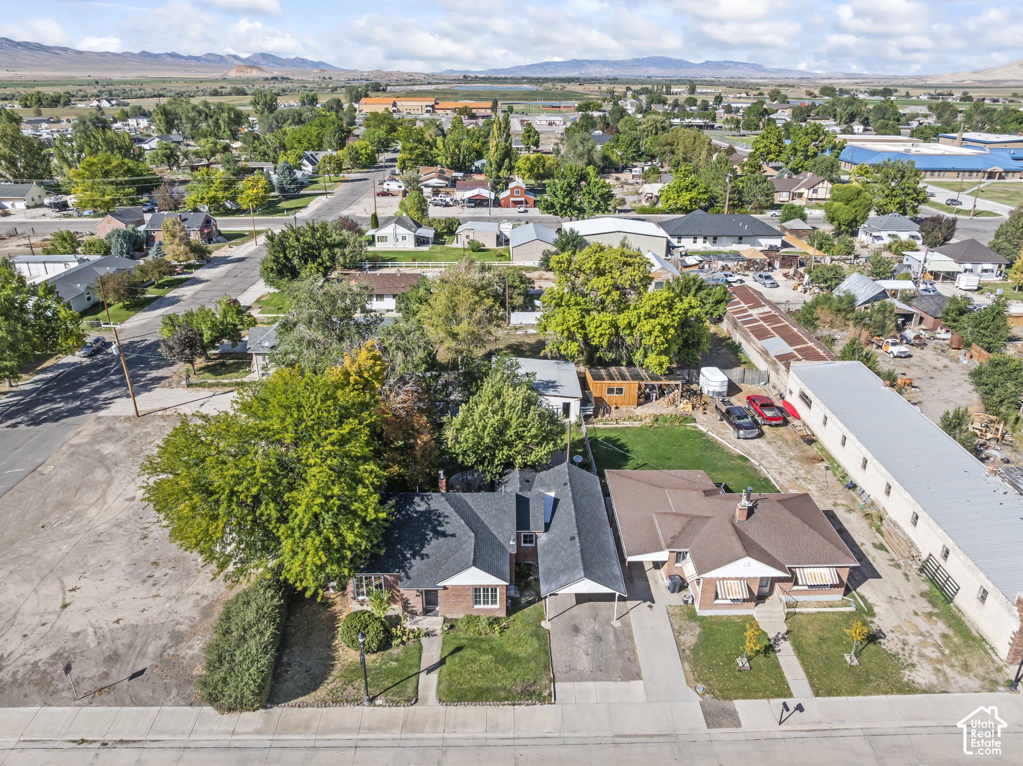 main property photo 40