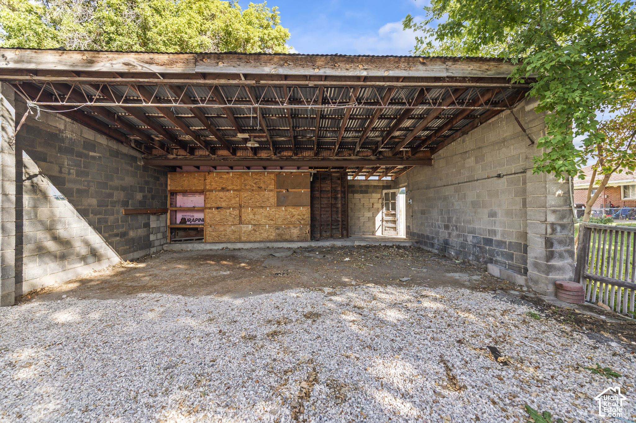 main property photo 51