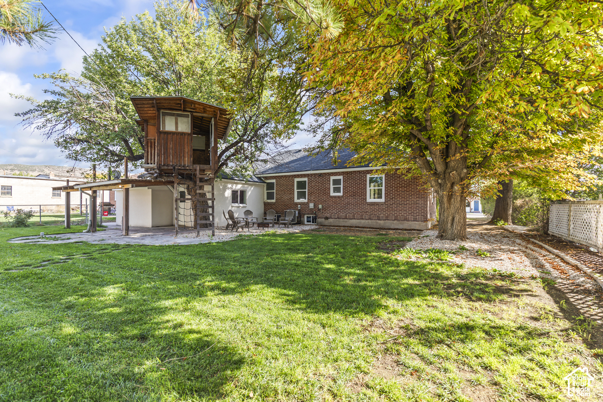 main property photo 54