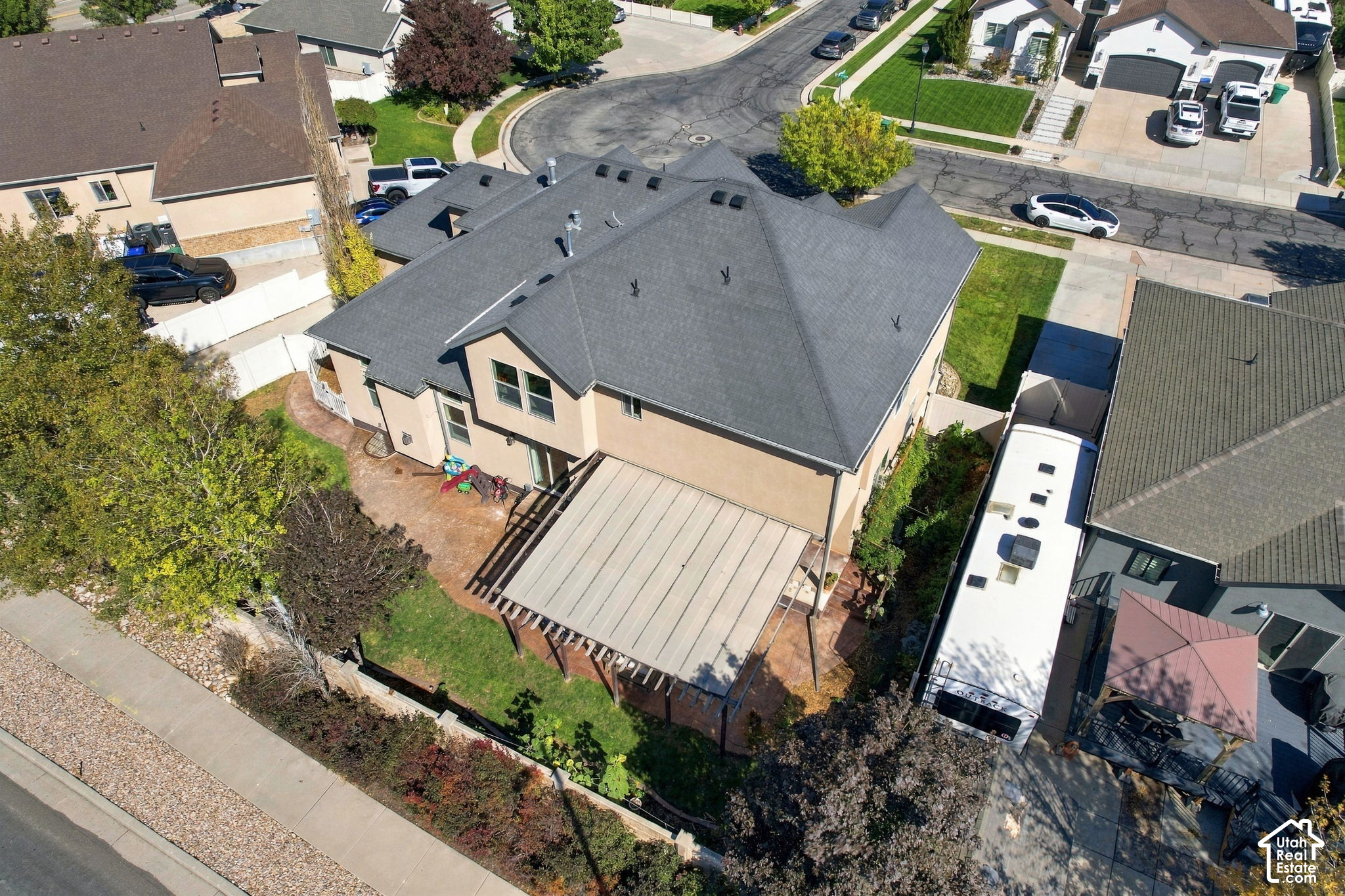 main property photo 48