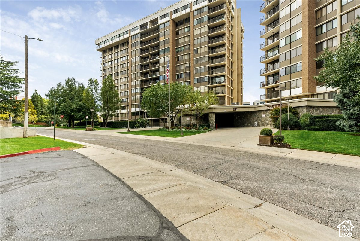 main property photo 50