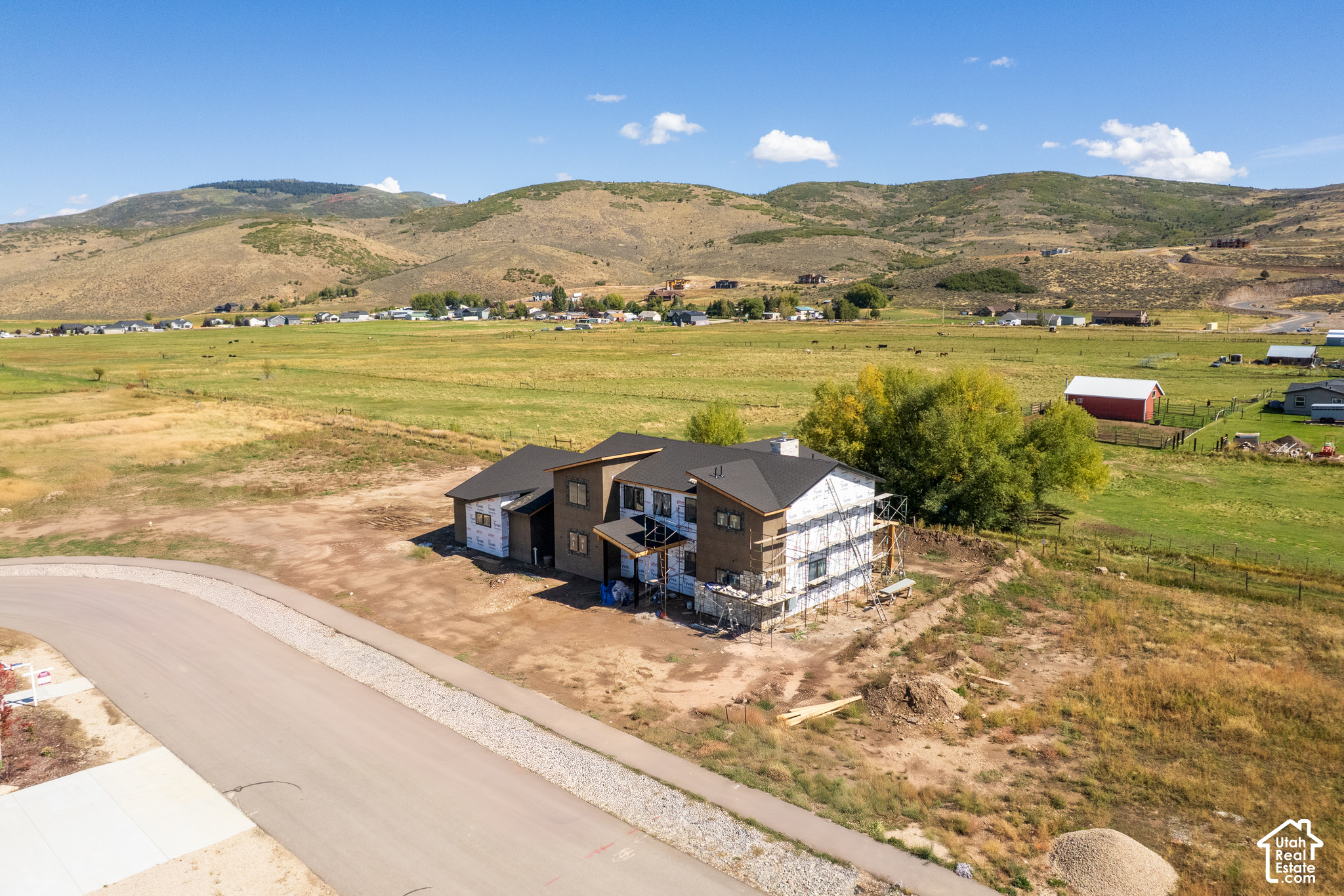 main property photo 3