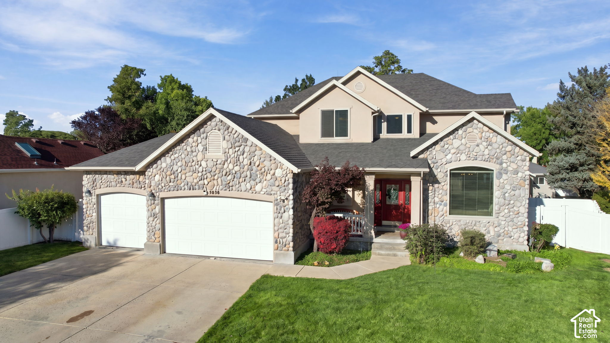 main property photo 3