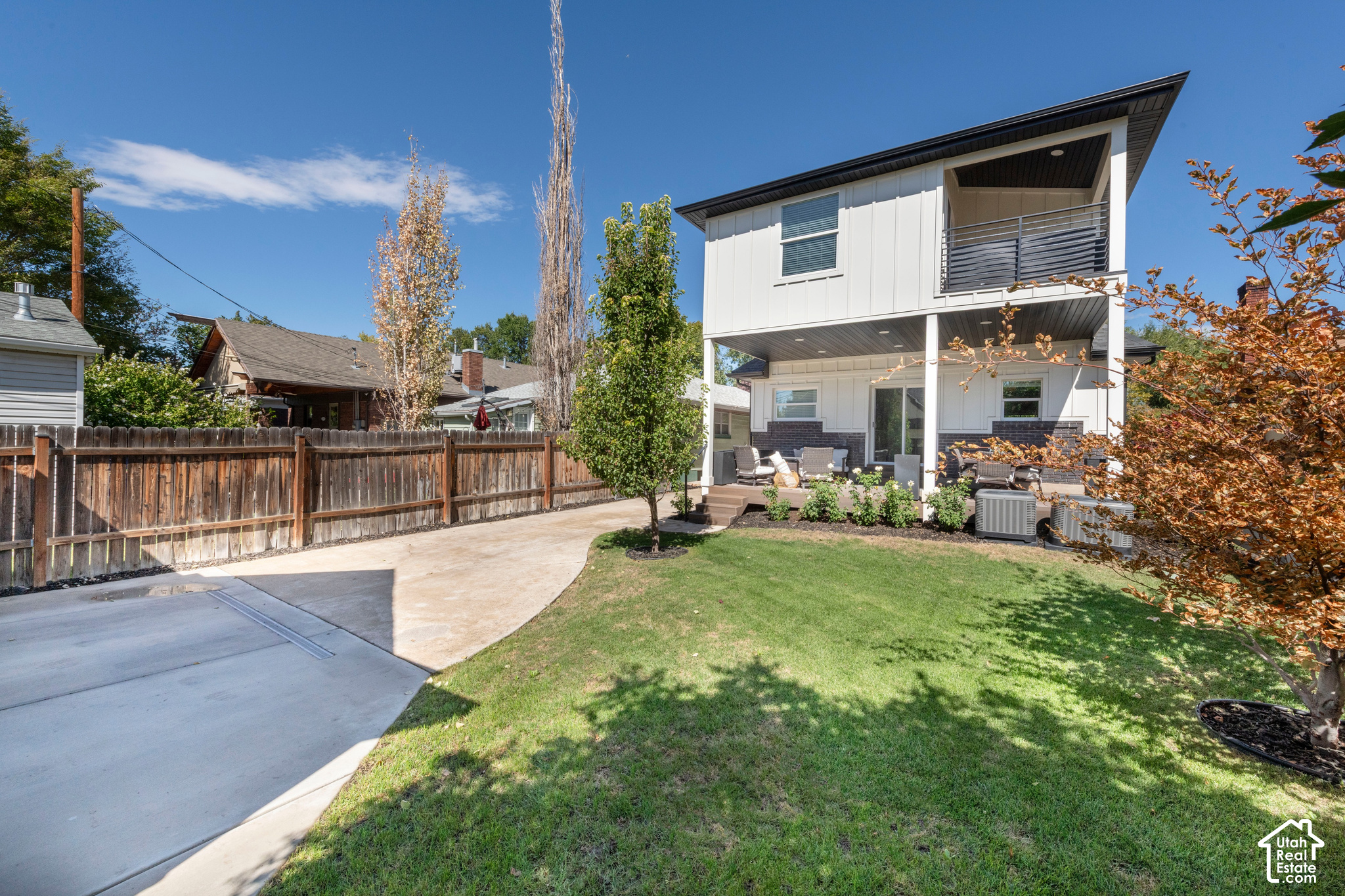 main property photo 34