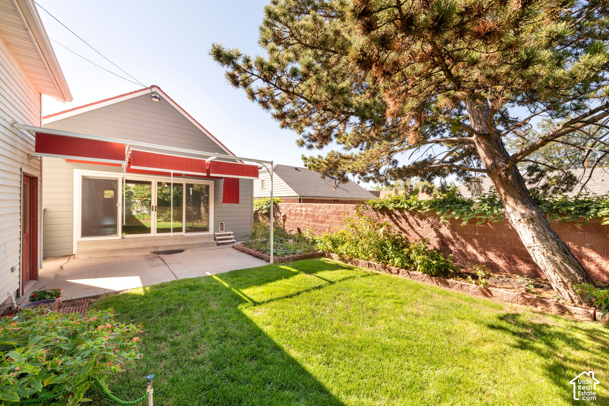 main property photo 30