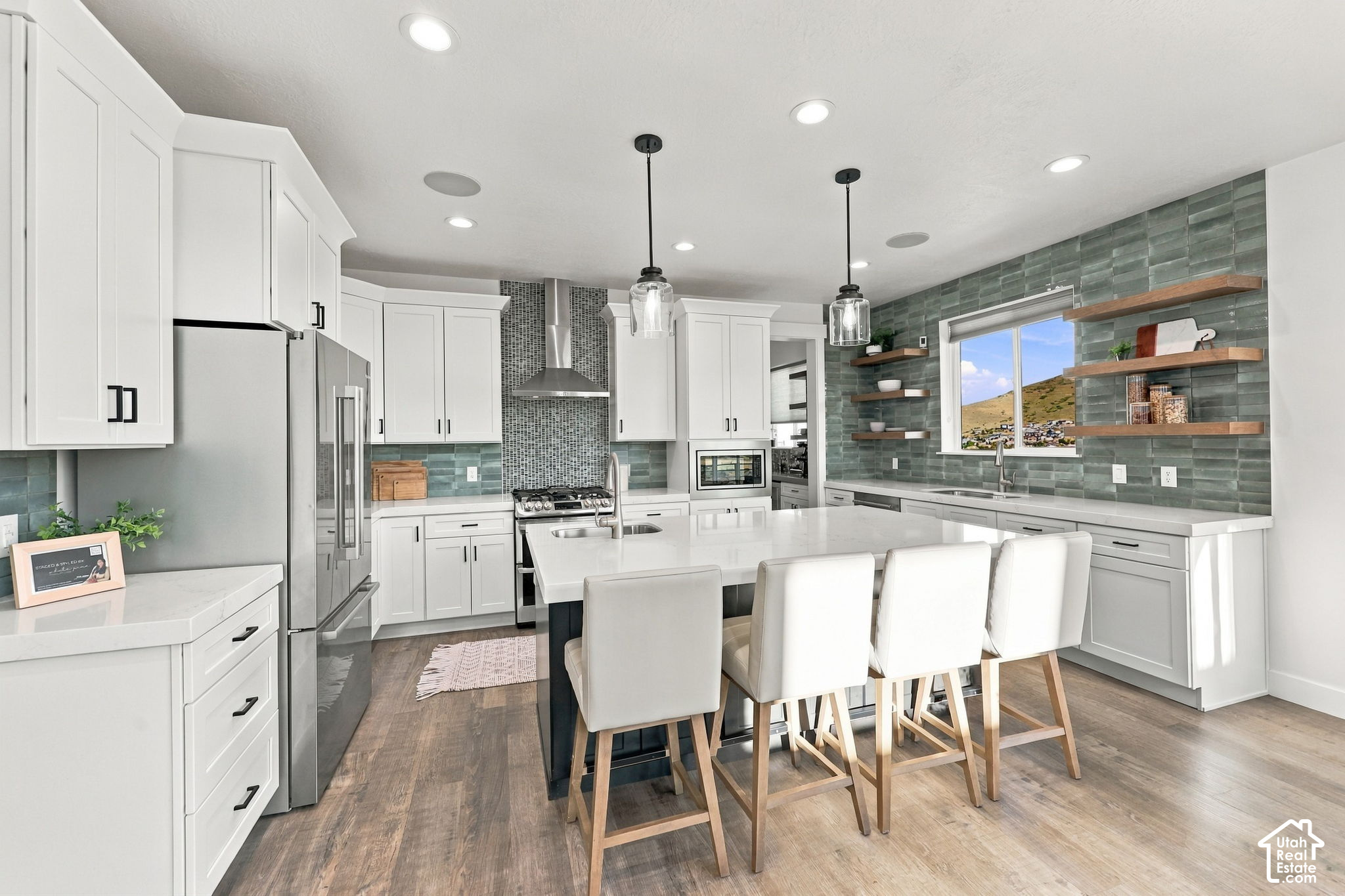 main property photo 9