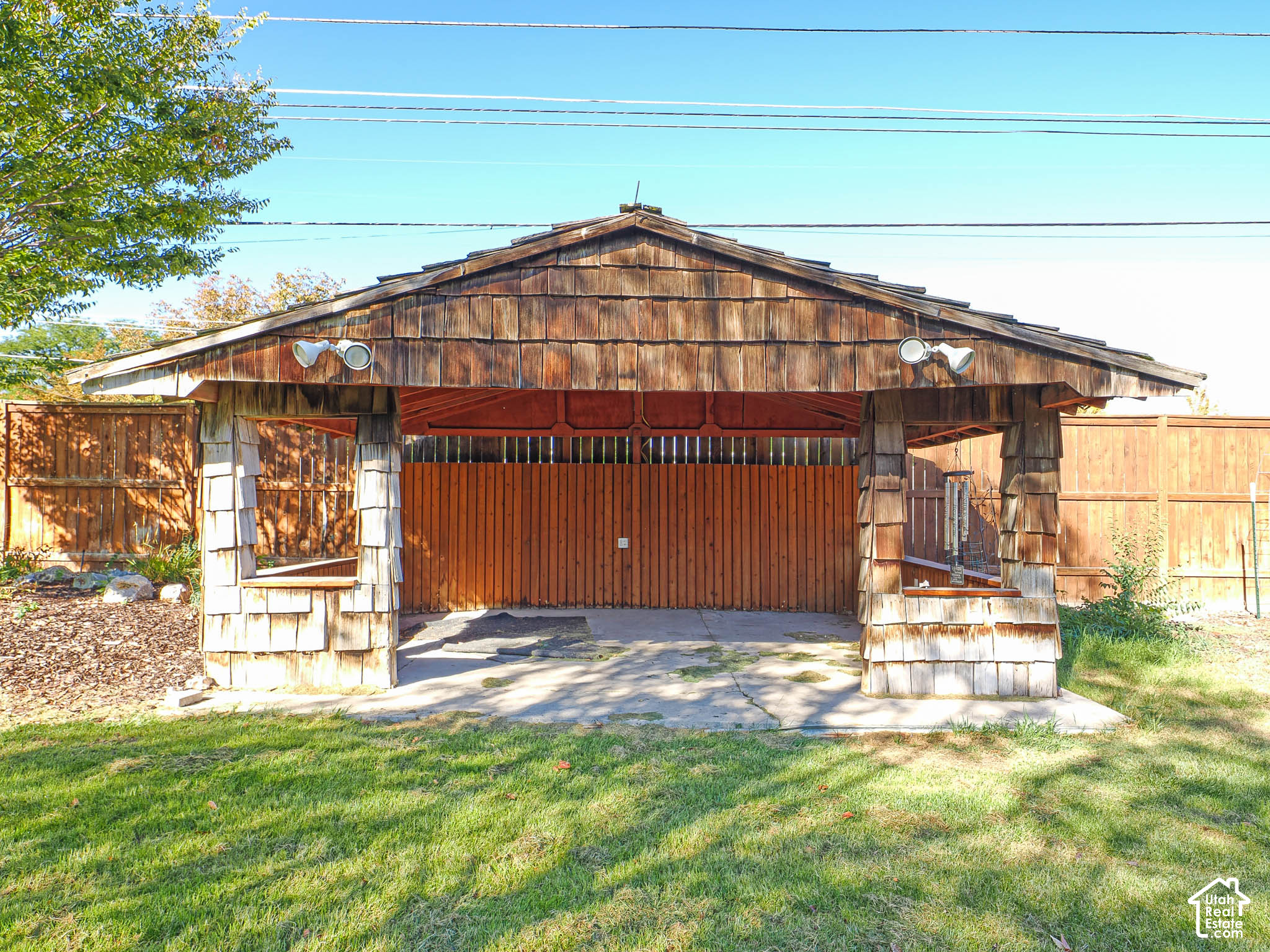 main property photo 7