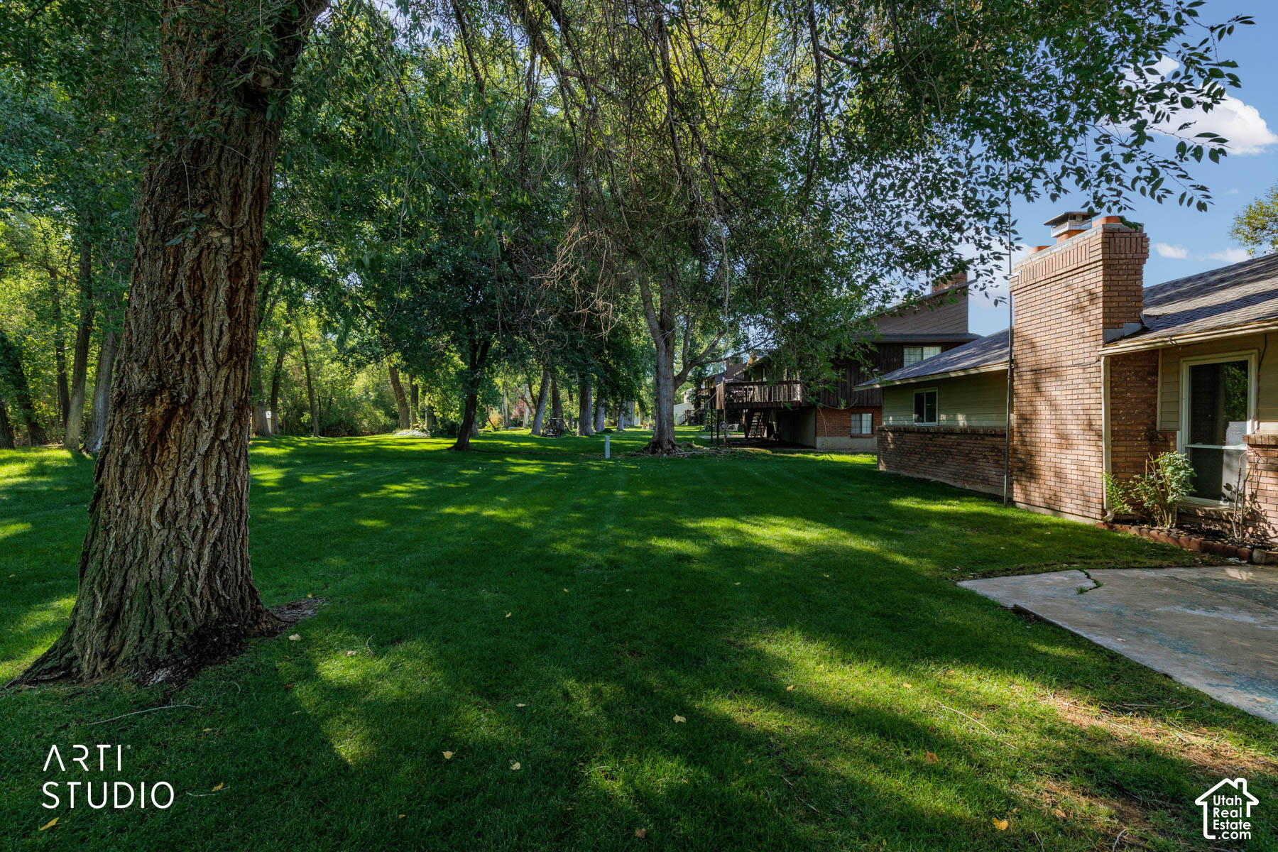 main property photo 33