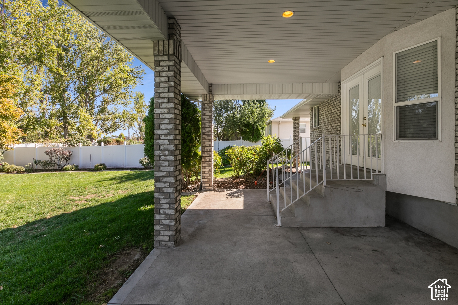 main property photo 22