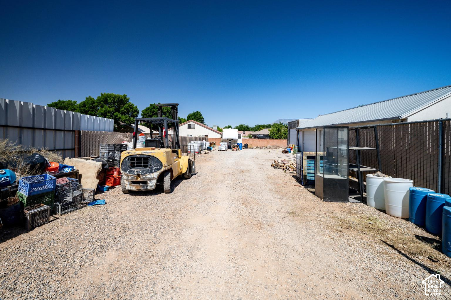 main property photo 49