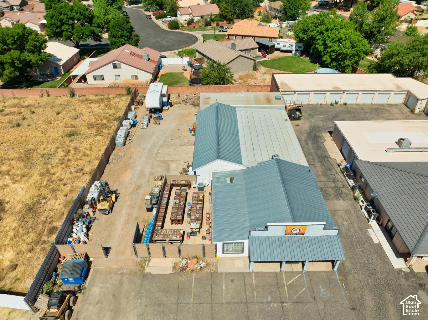 main property photo 9