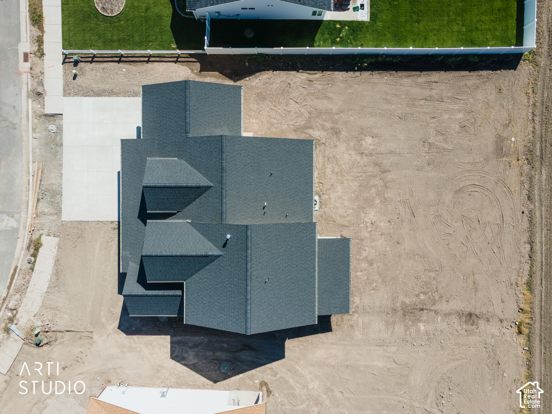 main property photo 44
