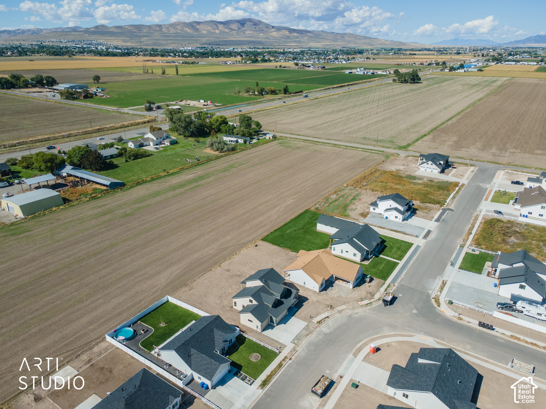 main property photo 46