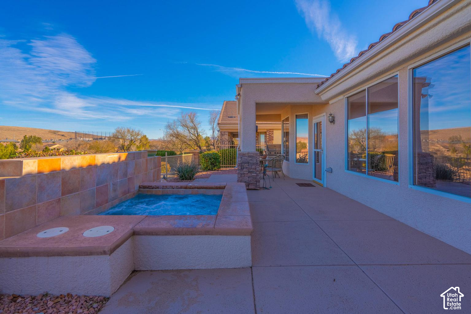 main property photo 34