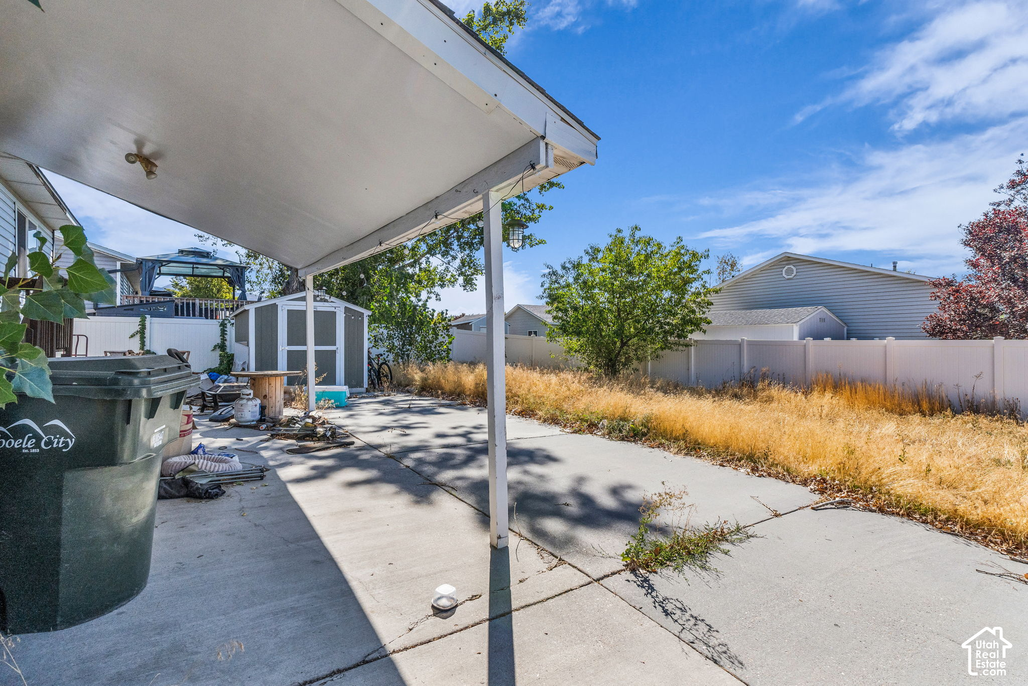 main property photo 20