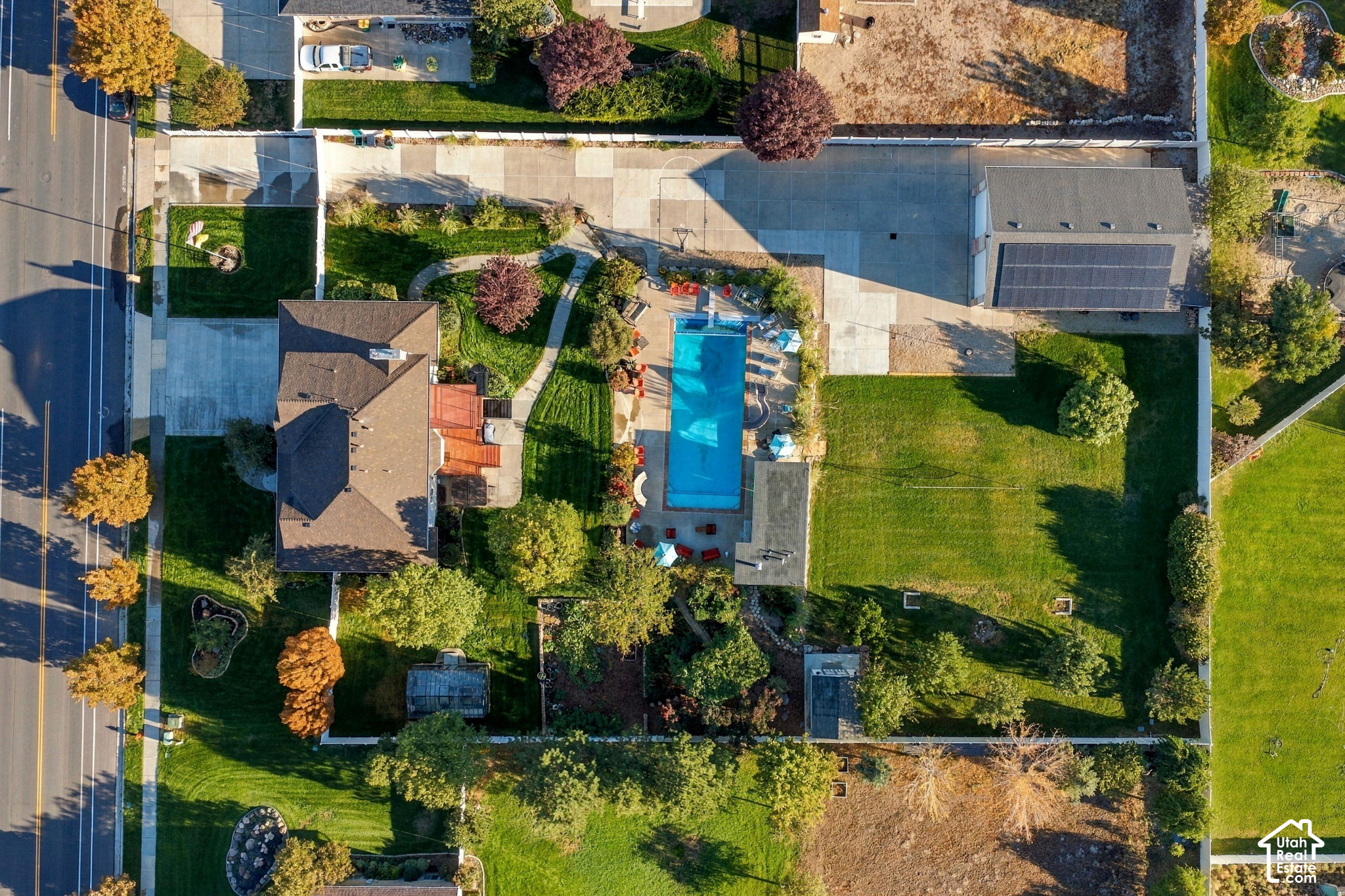 main property photo 3
