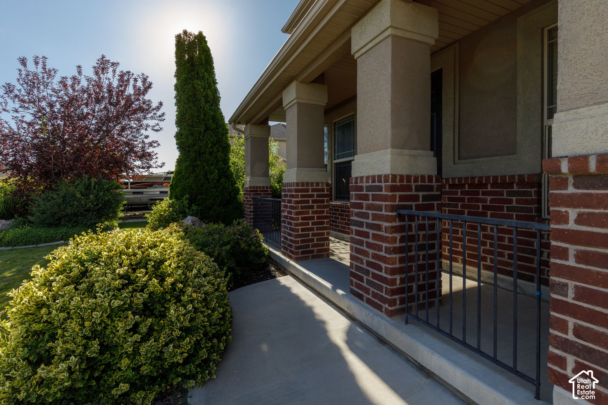 main property photo 3