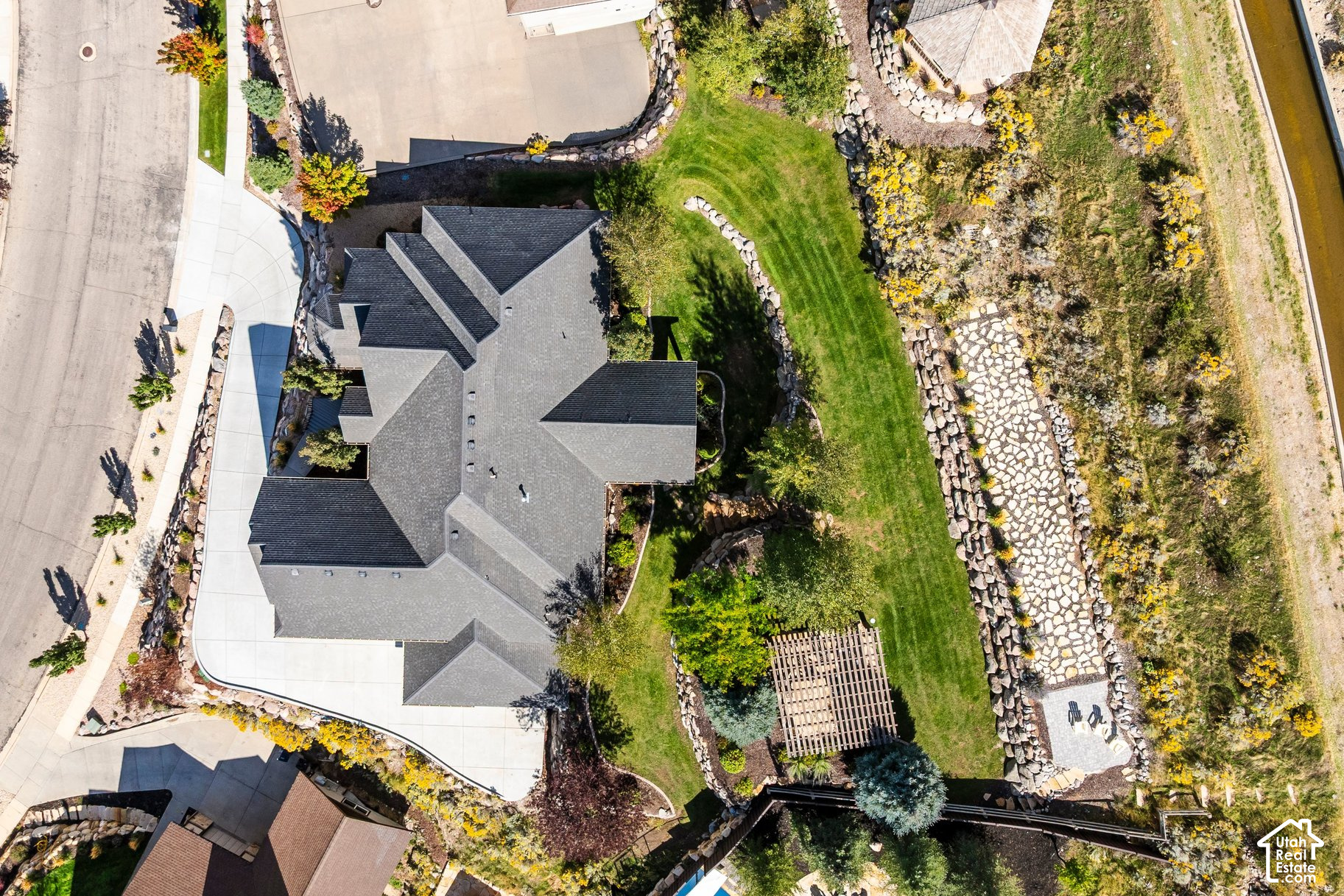 main property photo 56