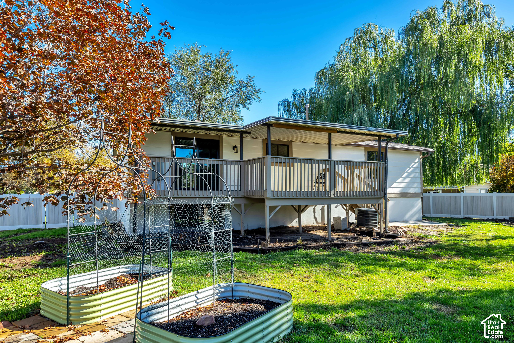 main property photo 20