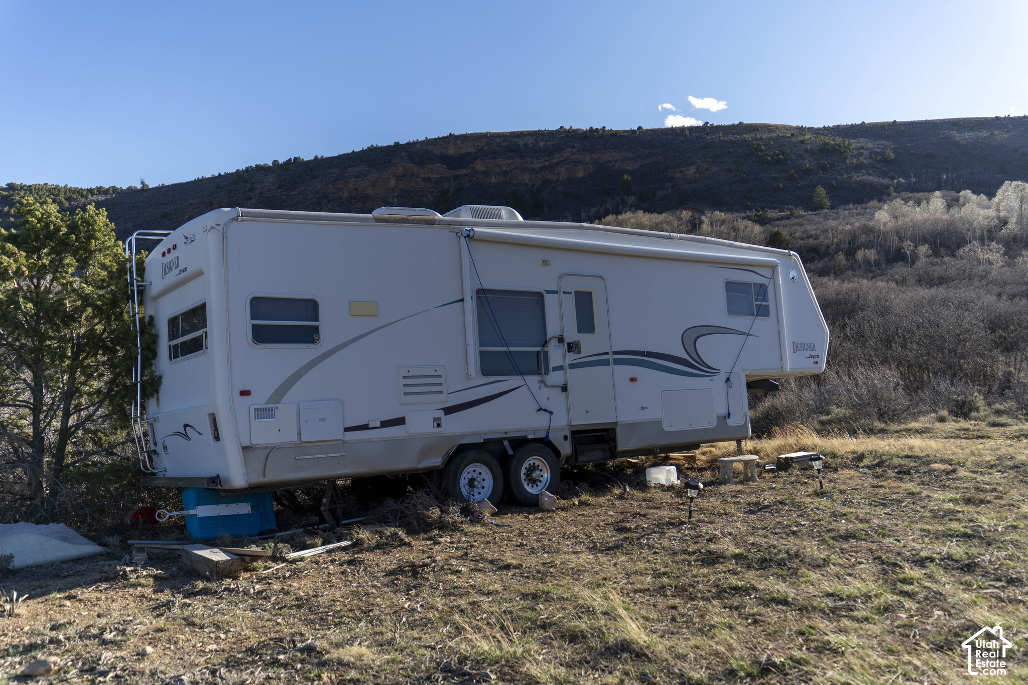 main property photo 15