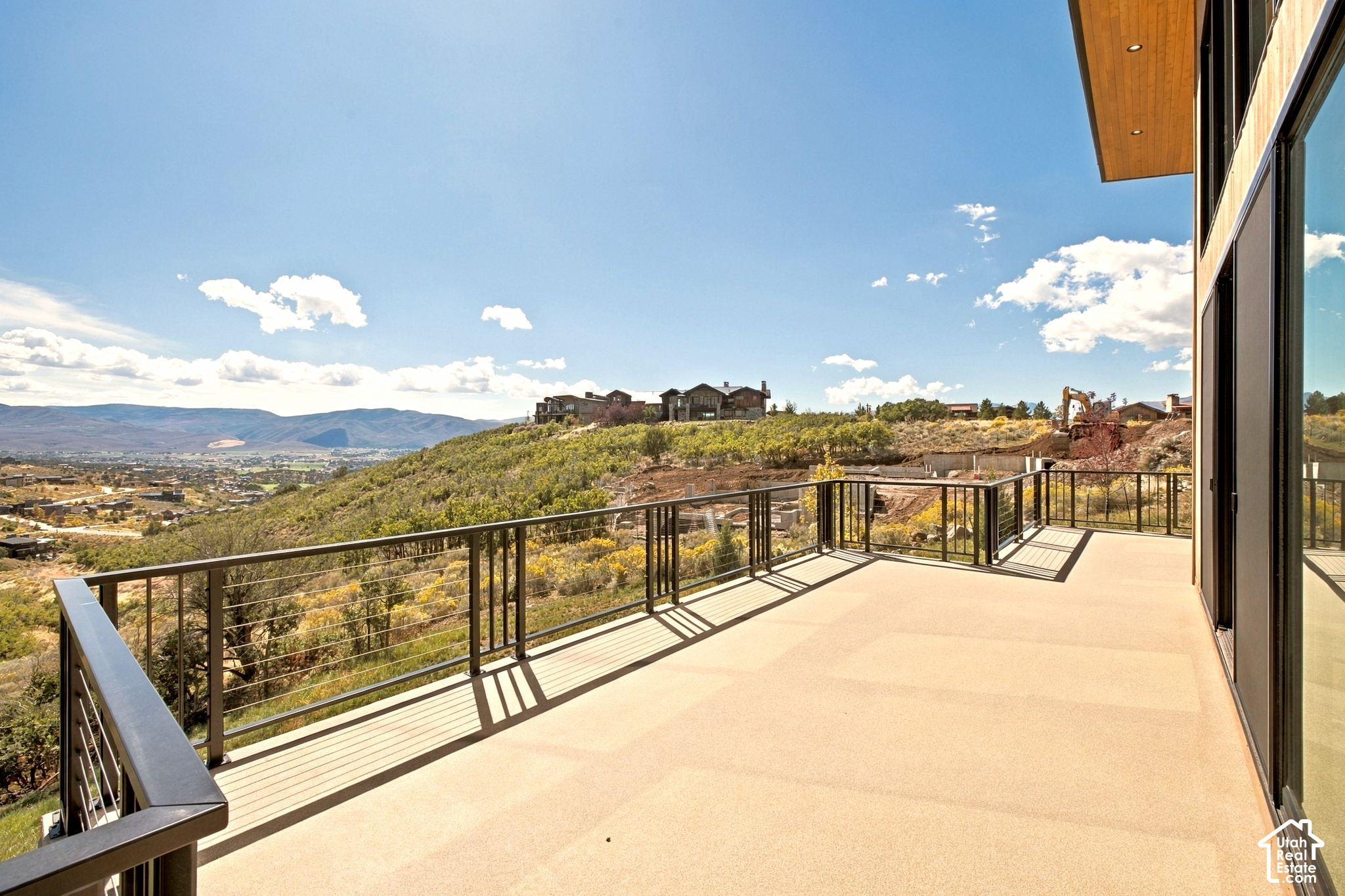 main property photo 20