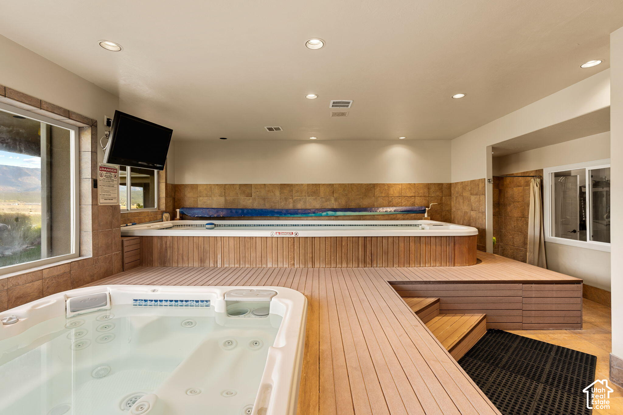 main property photo 66