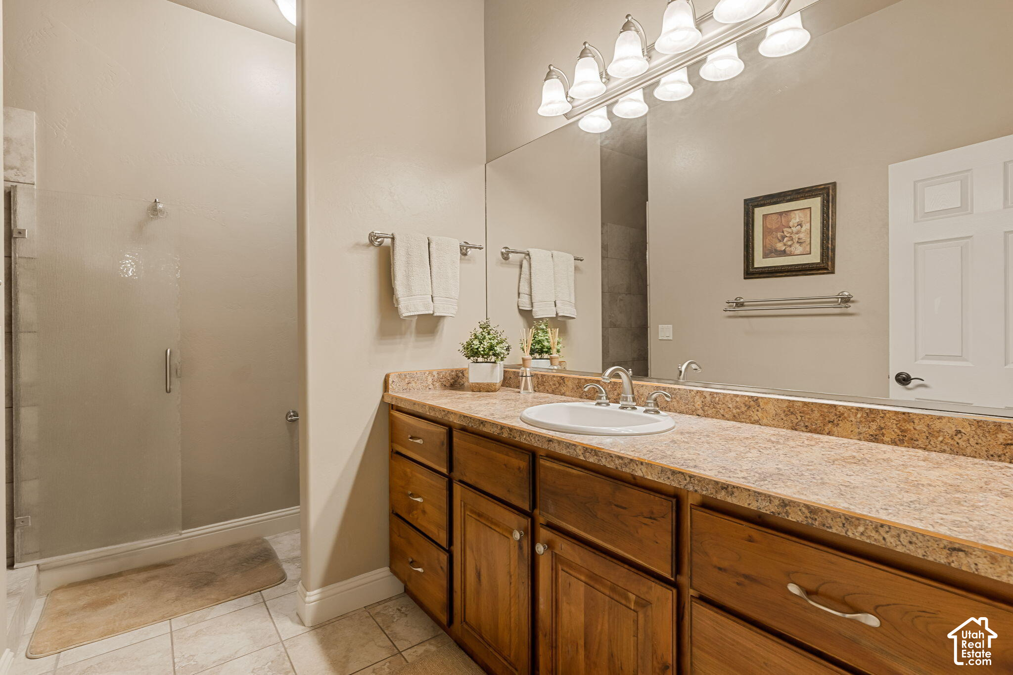 main property photo 81