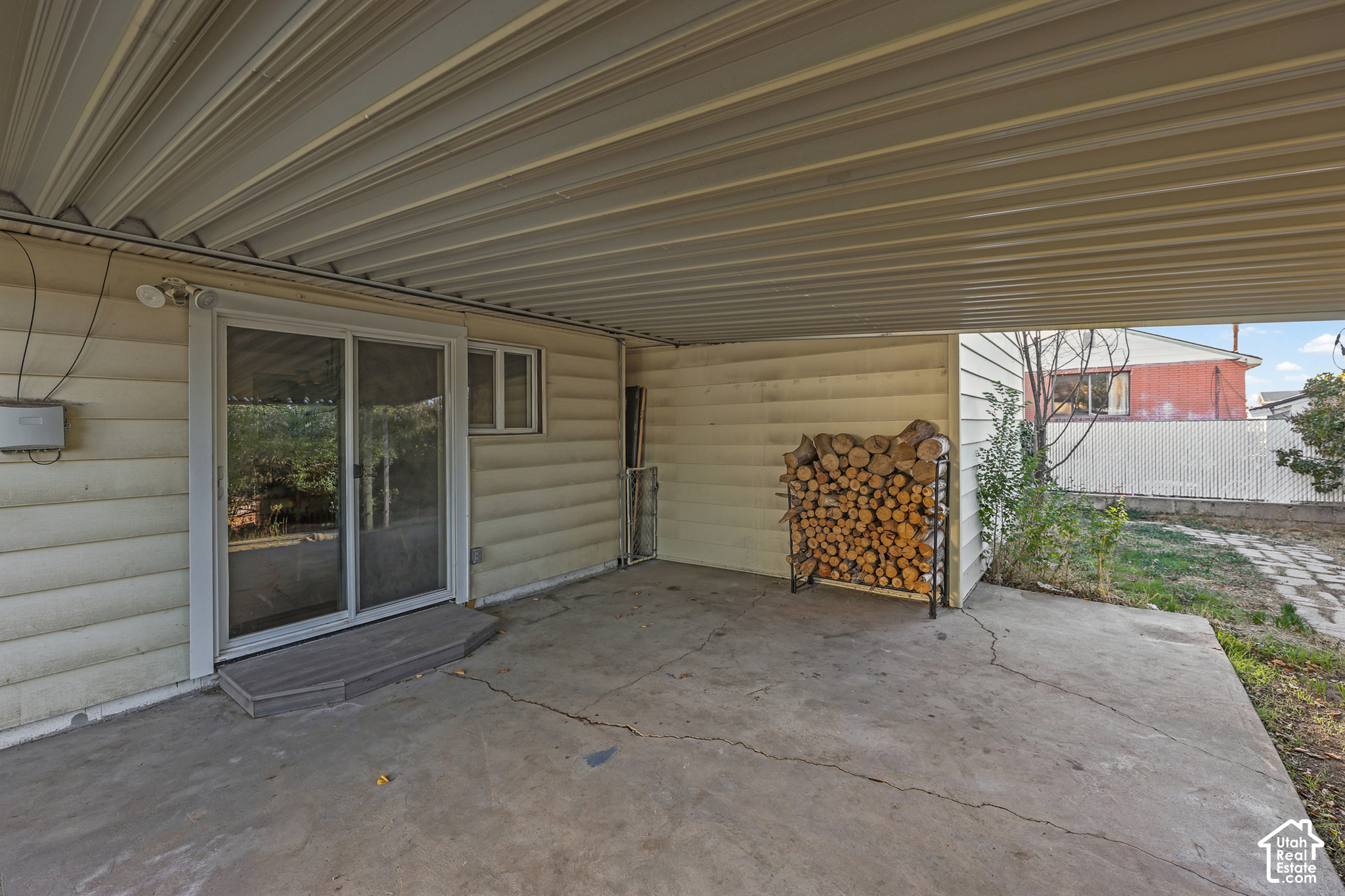 main property photo 20