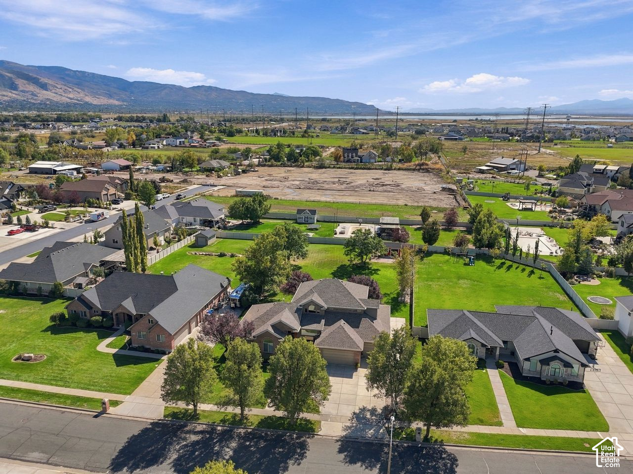 main property photo 42