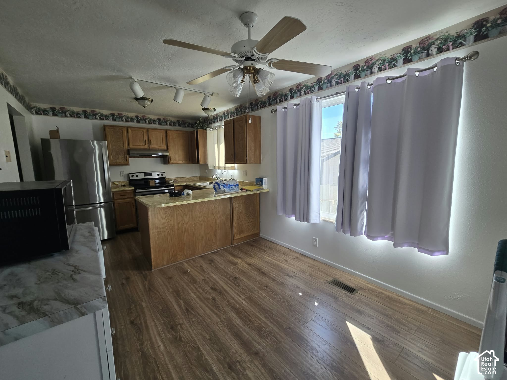 main property photo 12