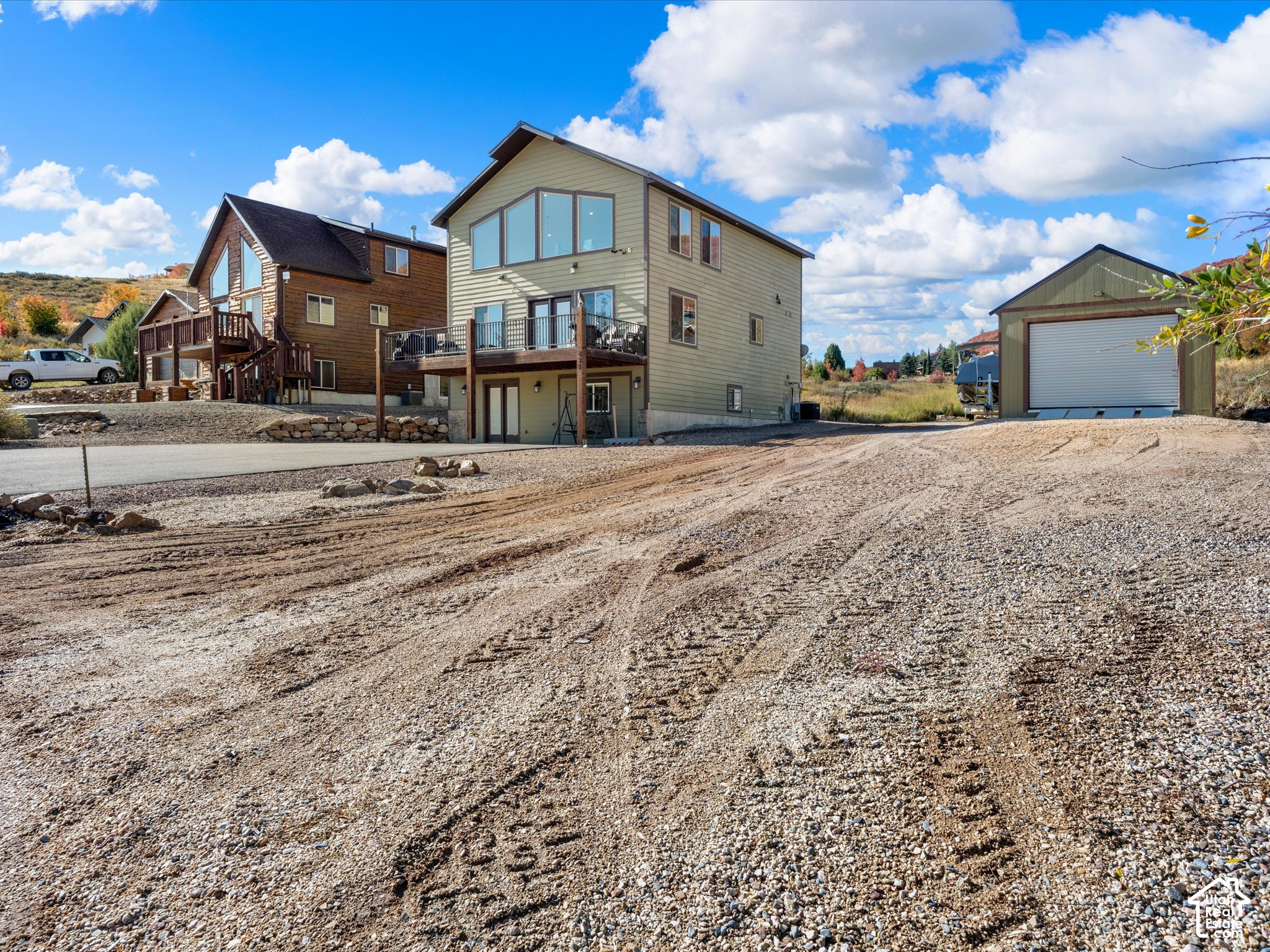 main property photo 40