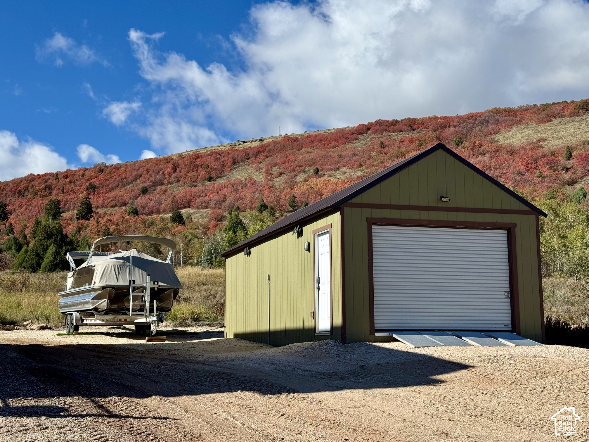 main property photo 41