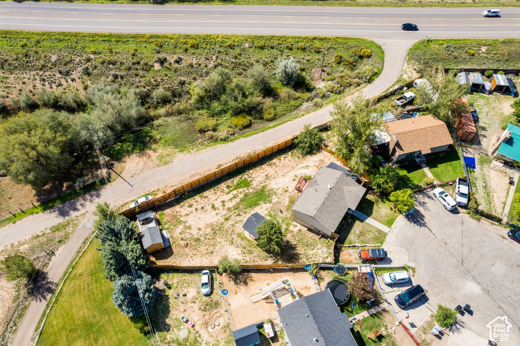 main property photo 33