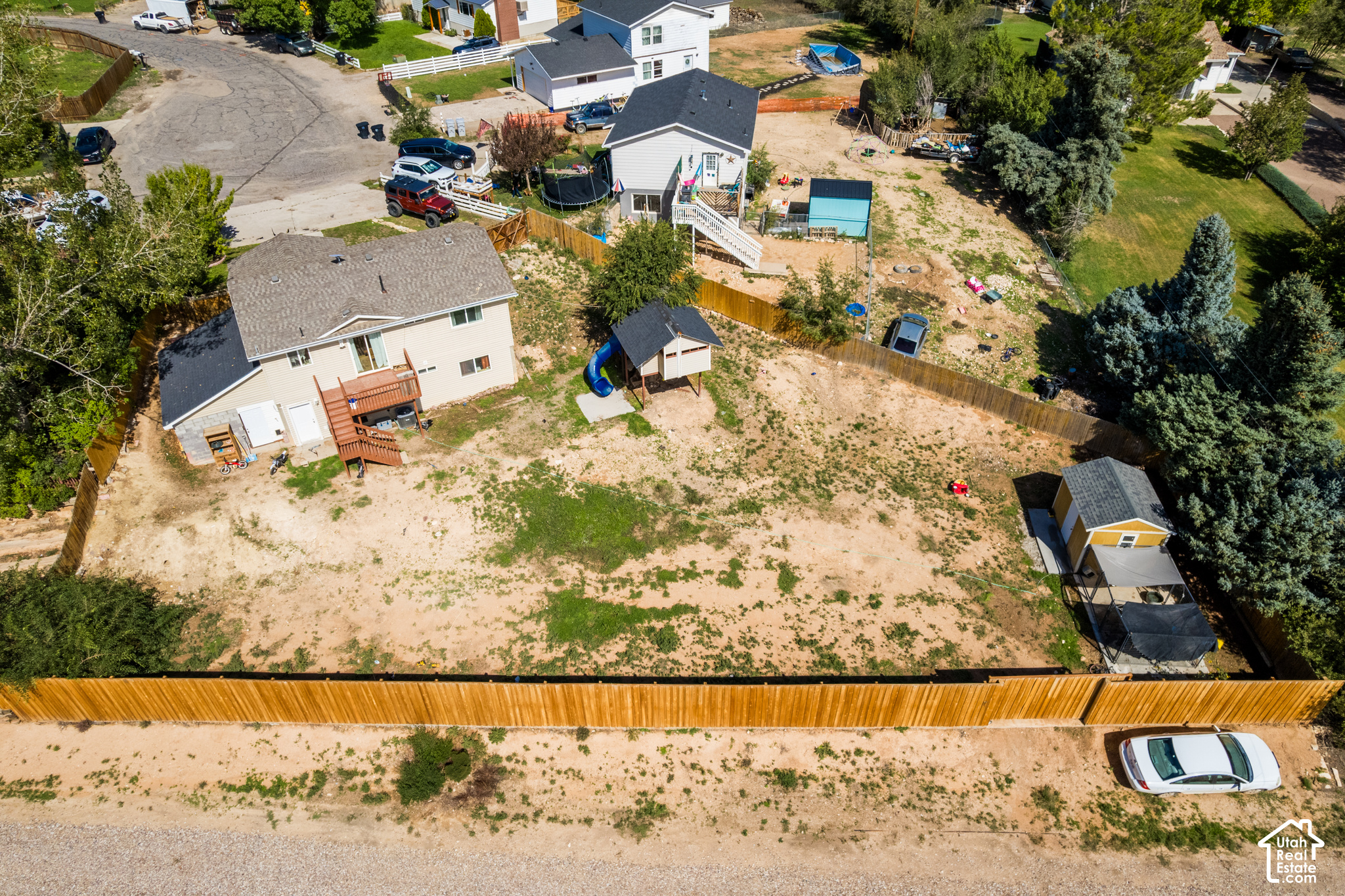 main property photo 34