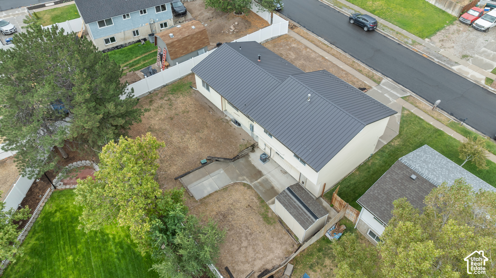 main property photo 31