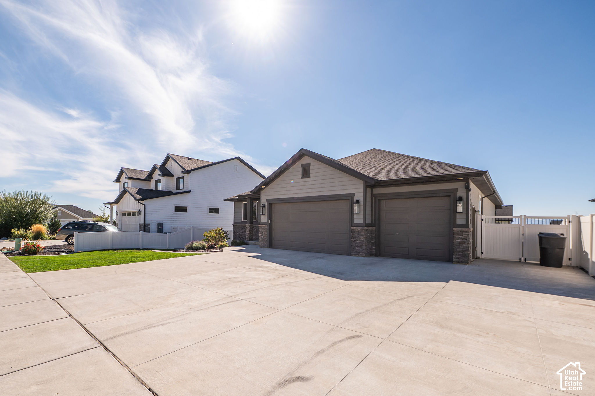 main property photo 50