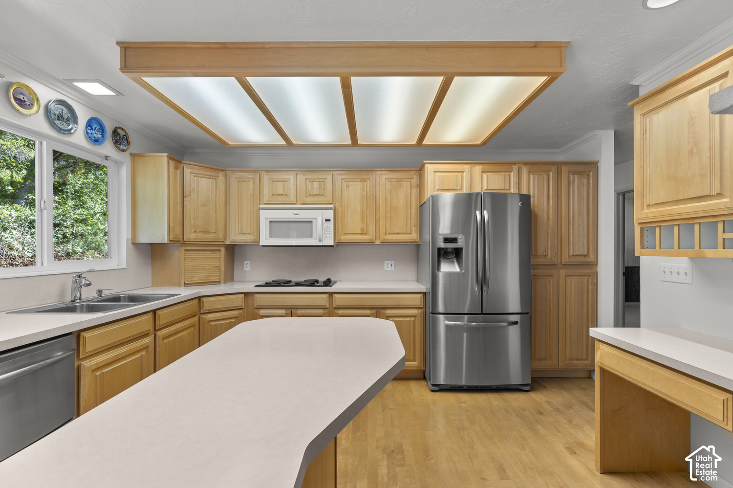 main property photo 9