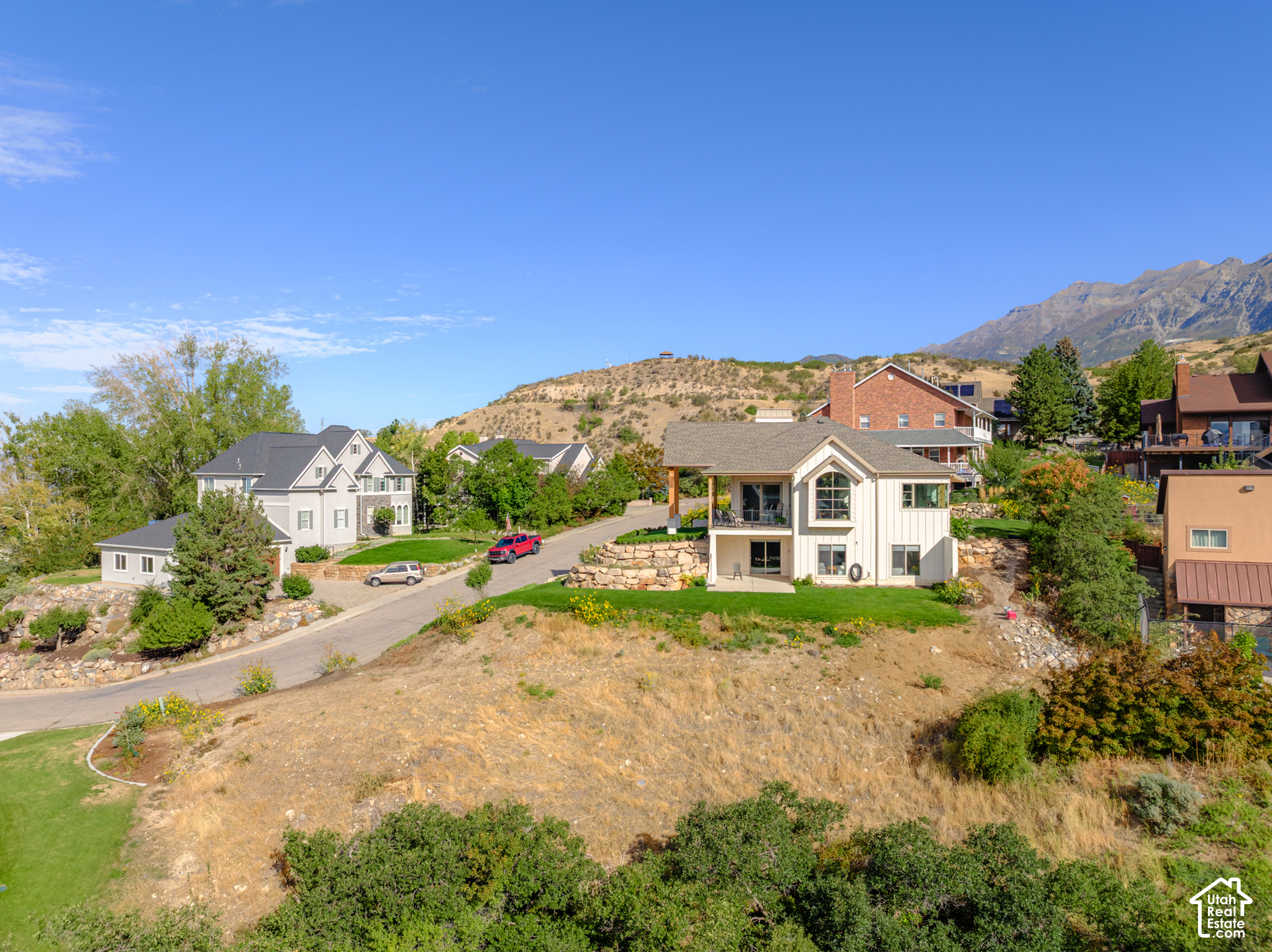 main property photo 16