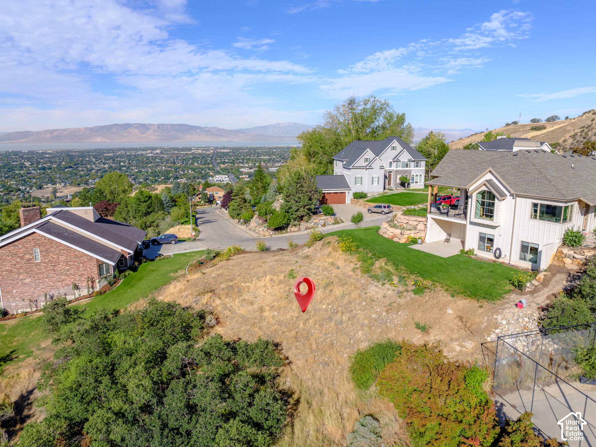 main property photo 6