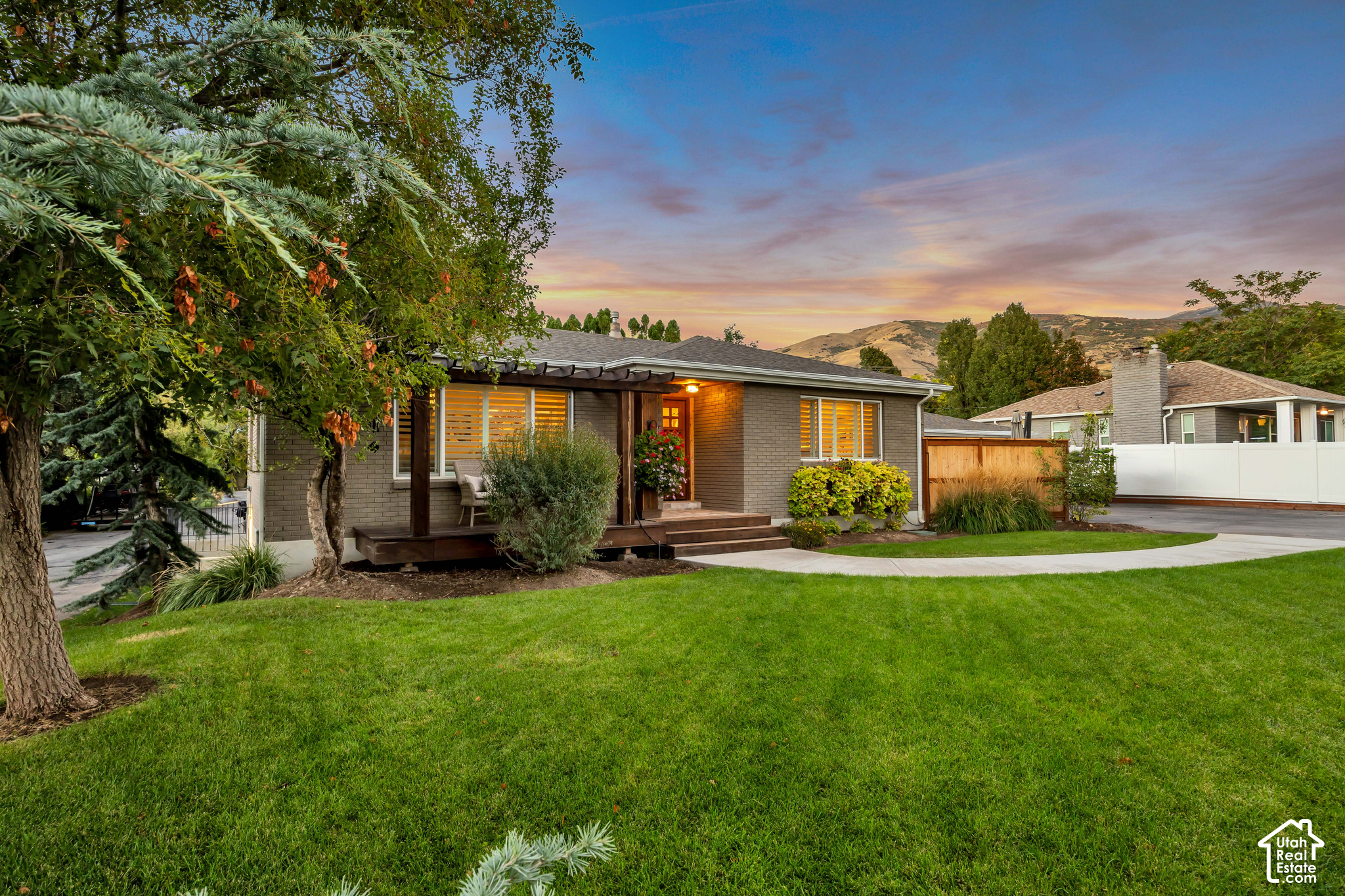main property photo 43